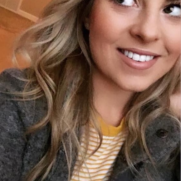 Meet your Posher, Joan - Picture 5 of 14